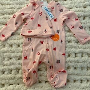 |Carter's| Footie/Hat 🎄